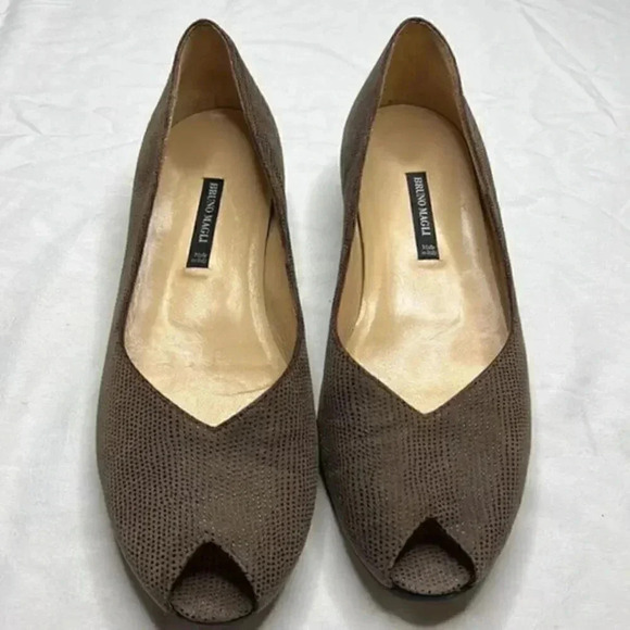 Bruno Magli made in Italy leather peep toe flats size 7 - Picture 1 of 6